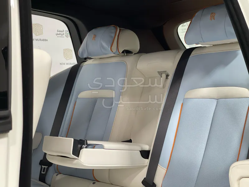 2025 رولز رويس كولينان بلاك بادج