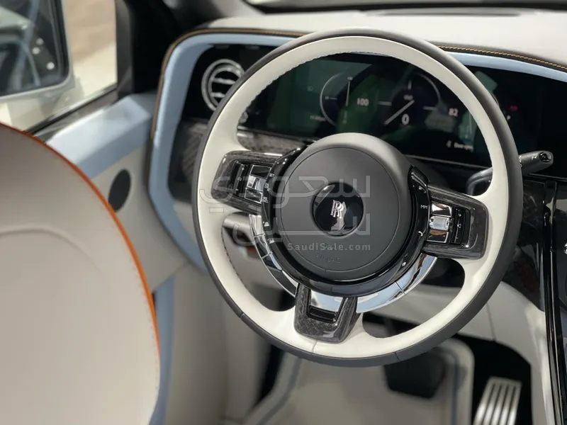 2025 رولز رويس كولينان بلاك بادج