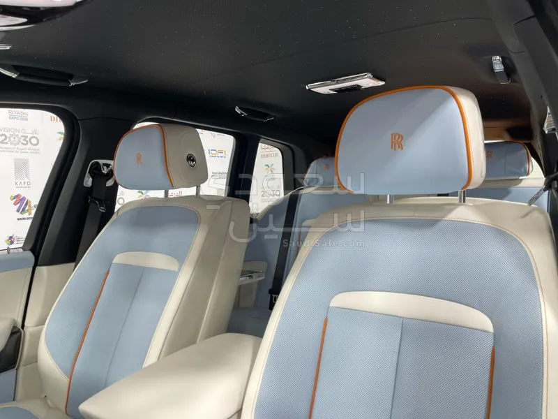 2025 رولز رويس كولينان بلاك بادج