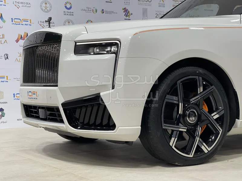 2025 رولز رويس كولينان بلاك بادج