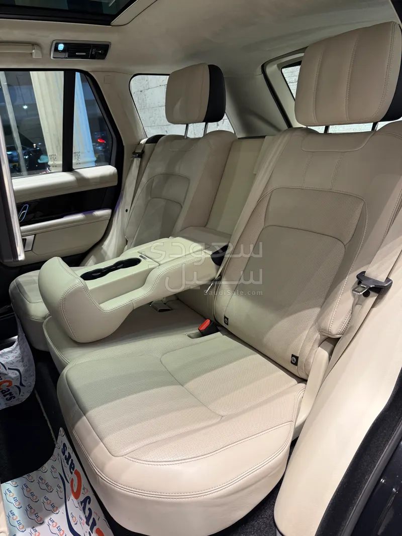 2019 Land Rover Range Rover Vogue SE