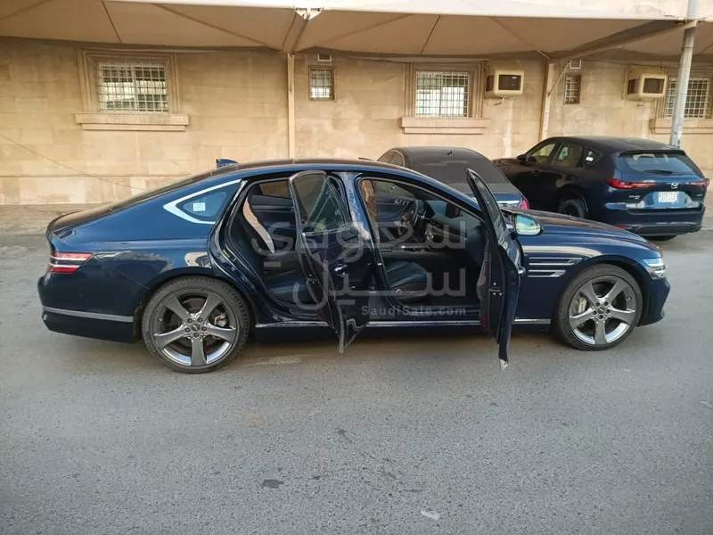 2021 جينيسيس جي 80 رويال