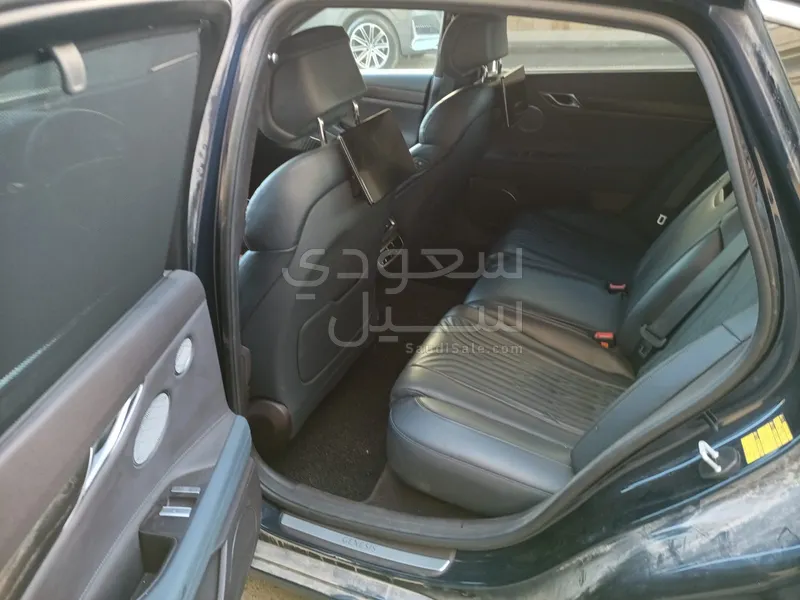 2021 جينيسيس جي 80 رويال