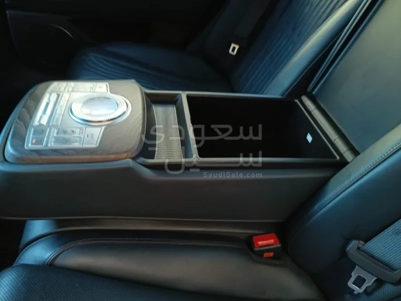 2021 جينيسيس جي 80 رويال