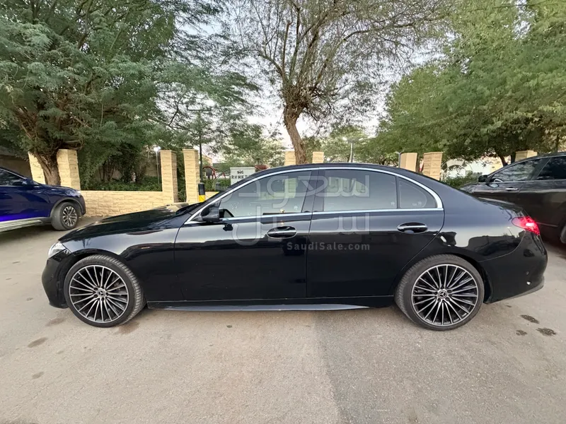 2023 مرسيدس - بنز سي 300