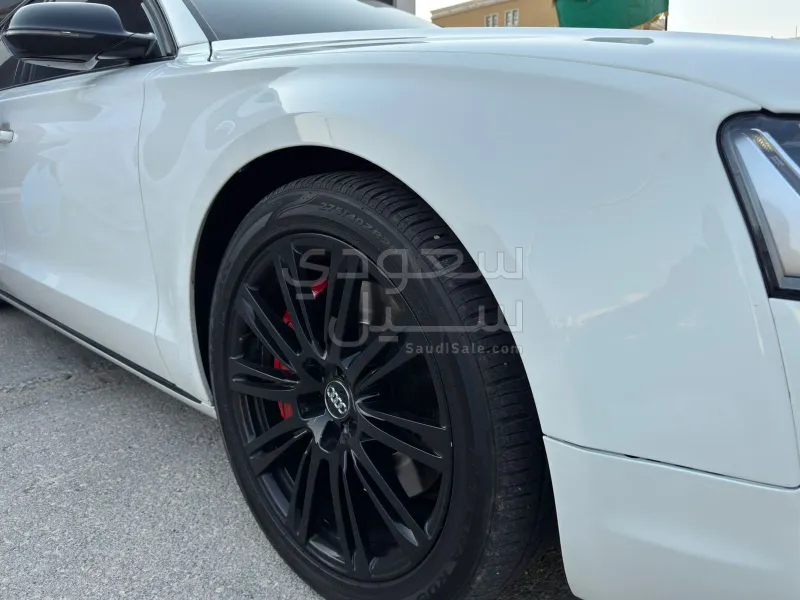 2012 اودي اي 8 ال النسخة السعودية