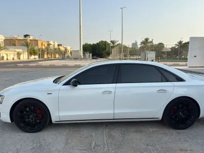 2012 اودي اي 8 ال النسخة السعودية