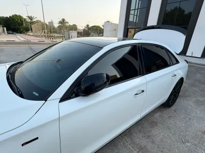 2012 اودي اي 8 ال النسخة السعودية