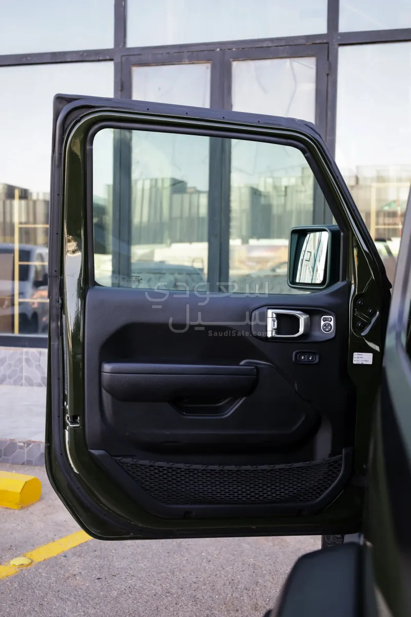 2023 جييب رانجلر سبورت