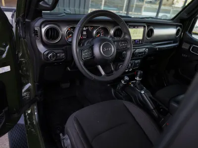 2023 جييب رانجلر سبورت