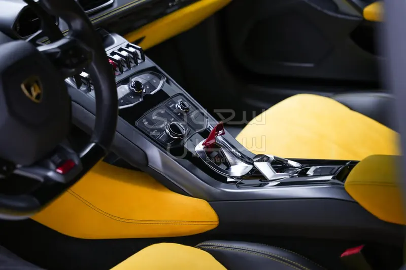 2015 لمبرجيني هوراكان