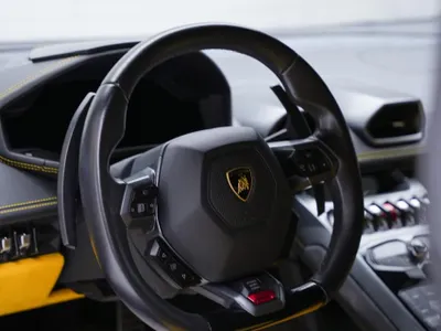 2015 لمبرجيني هوراكان