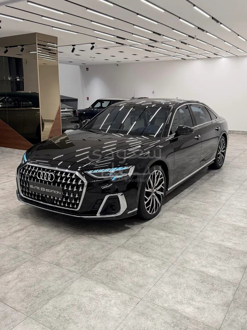 2023 اودي اي 8 ال النسخة السعودية