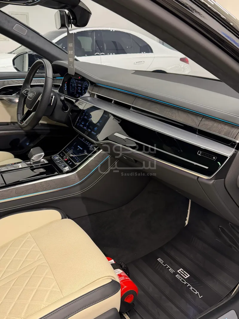 2023 اودي اي 8 ال النسخة السعودية