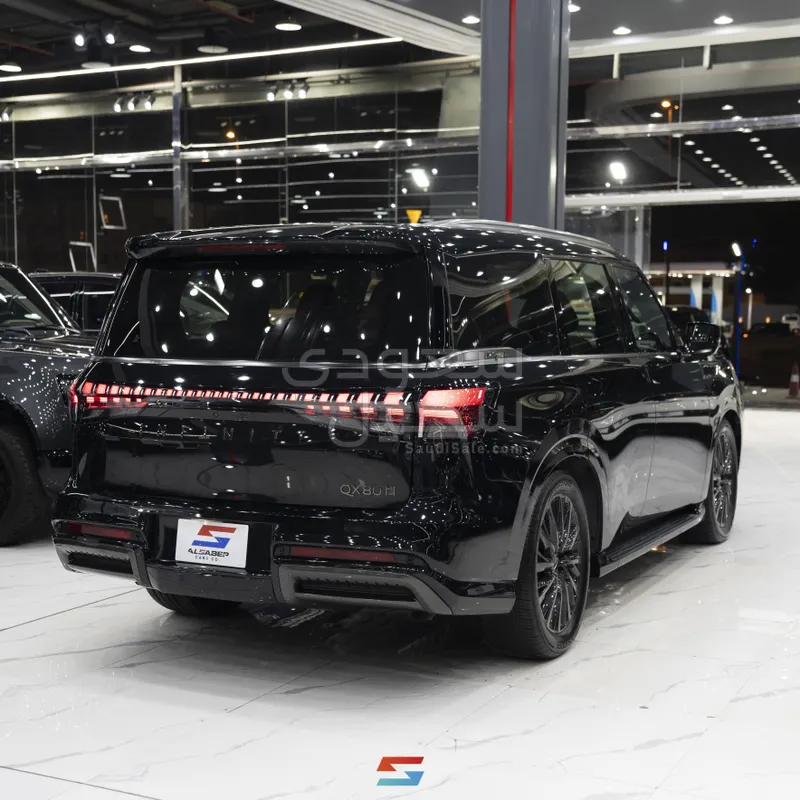 2025 انفينيتي كيو اكس 80