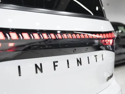 2025 انفينيتي كيو اكس 80