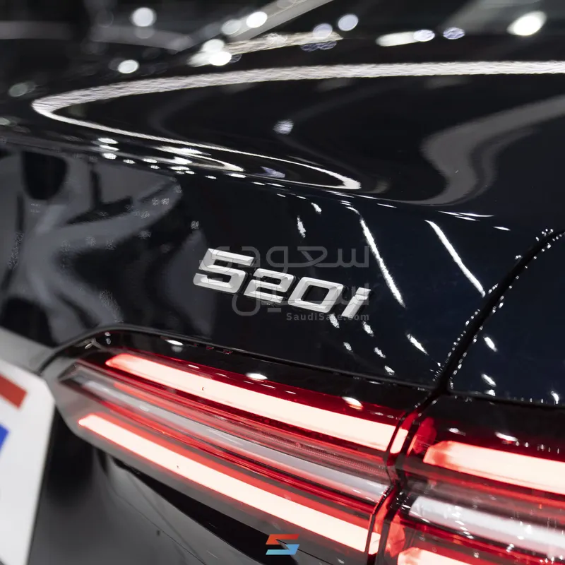 2026 بي ام دبليو الفئة الخامسة 520 أي