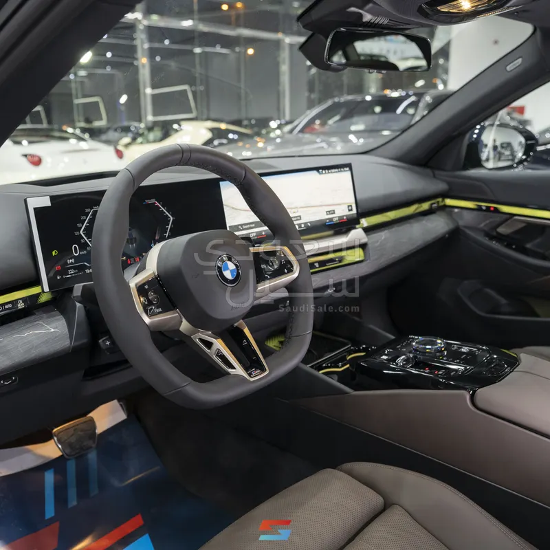 2026 بي ام دبليو الفئة الخامسة 520 أي