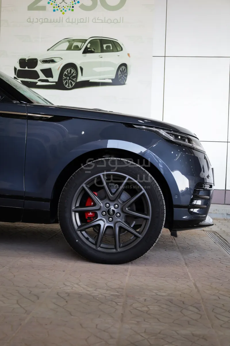 2025 Land Rover Range Rover Velar SE