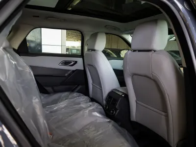 2025 Land Rover Range Rover Velar SE