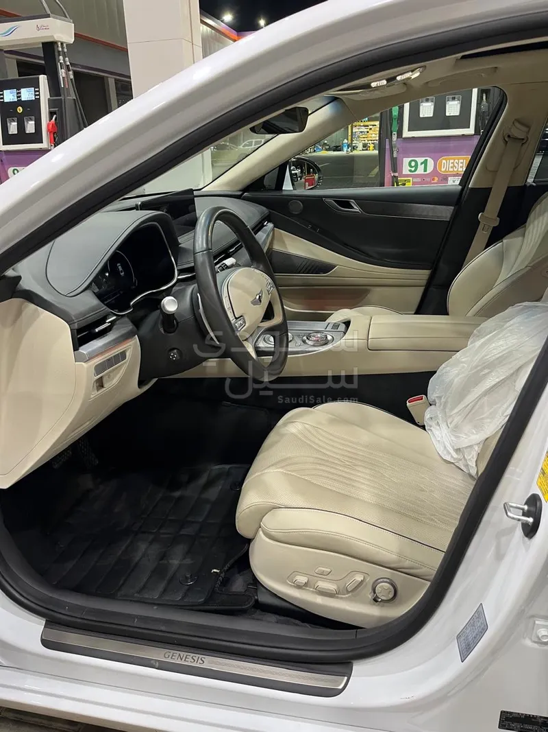 2021 جينيسيس جي 80 رويال