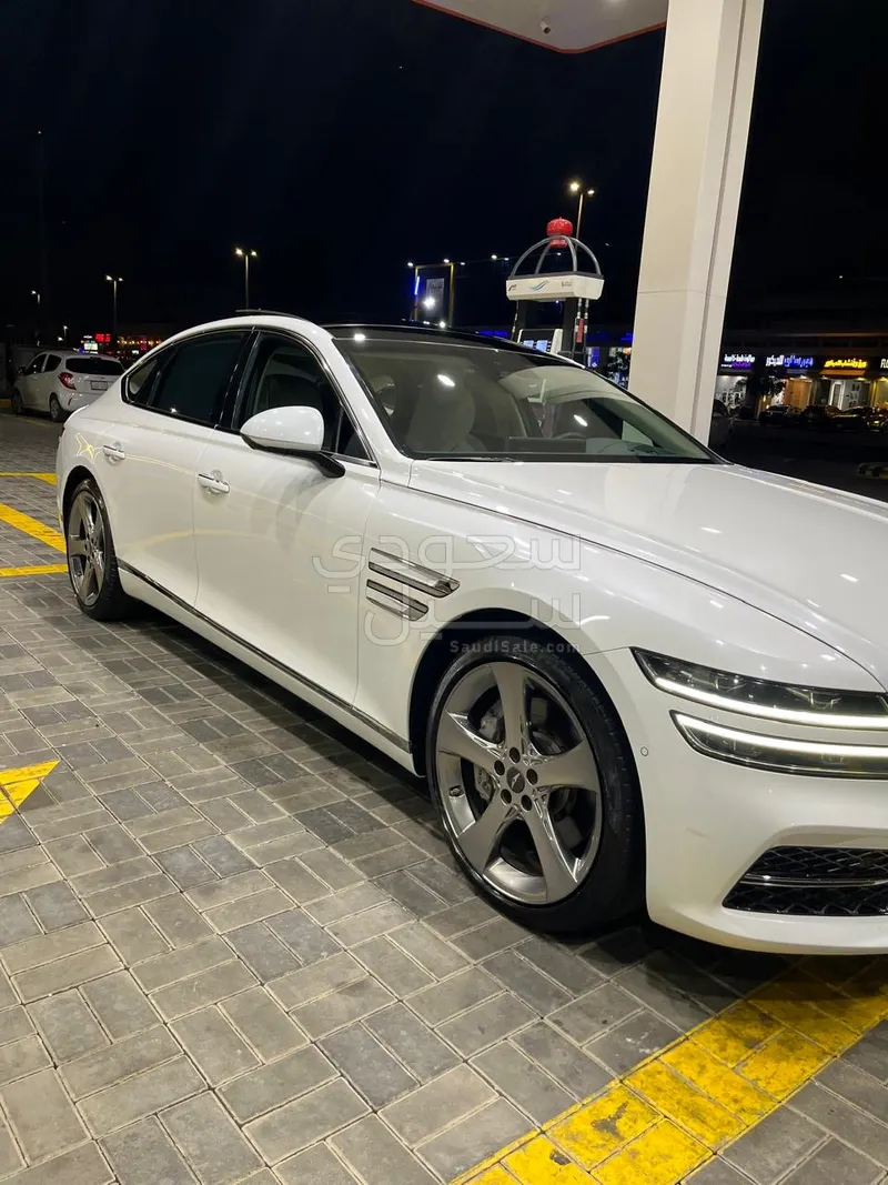 2021 جينيسيس جي 80 رويال