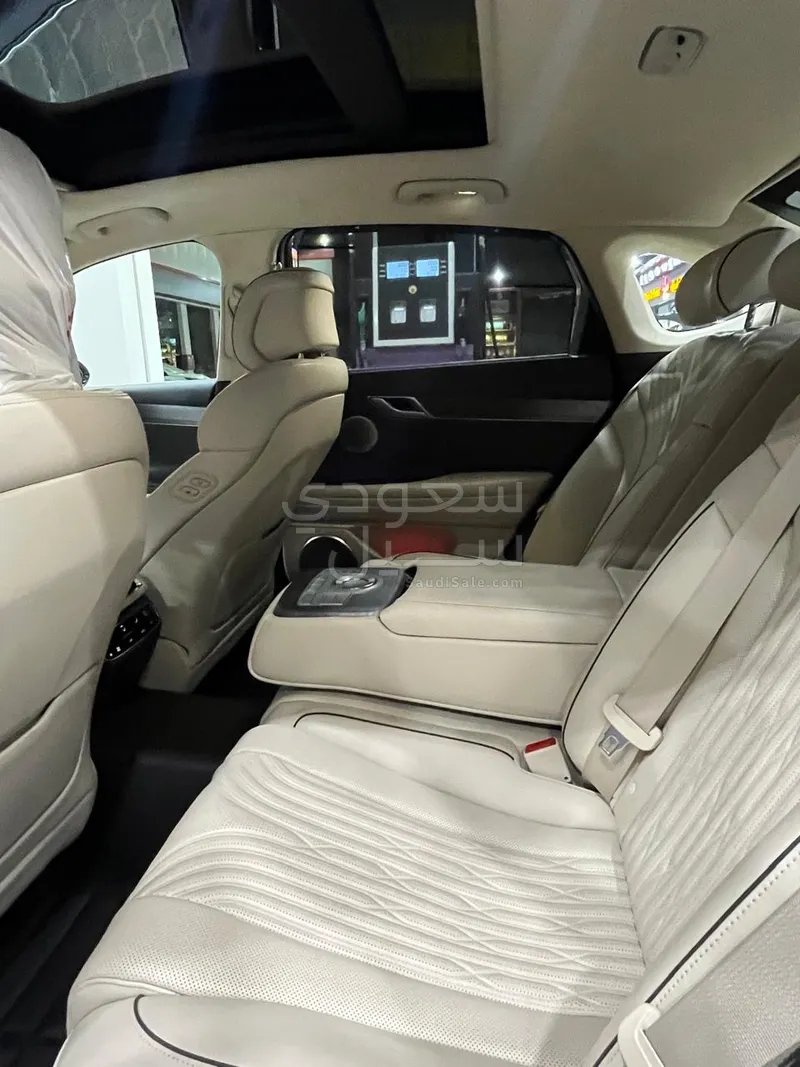 2021 جينيسيس جي 80 رويال