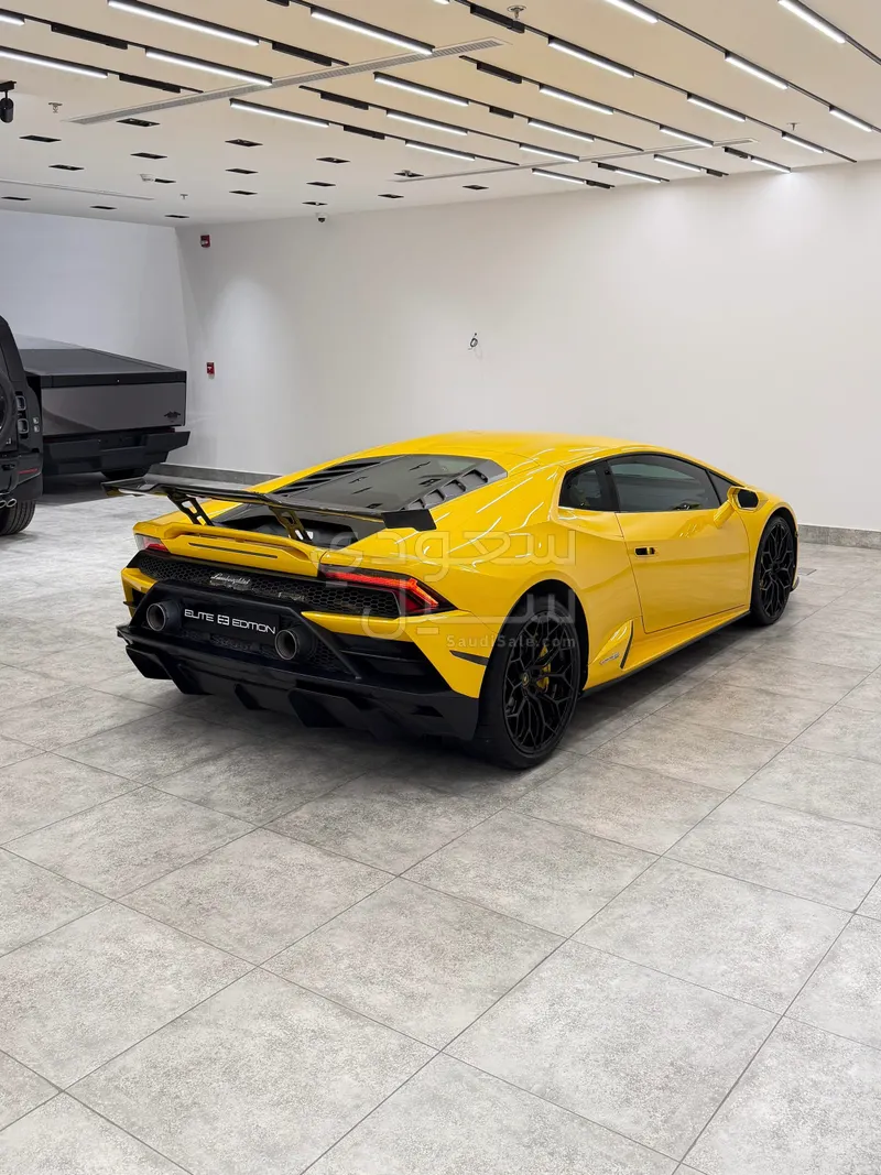 2021 لمبرجيني هوراكان ايفو