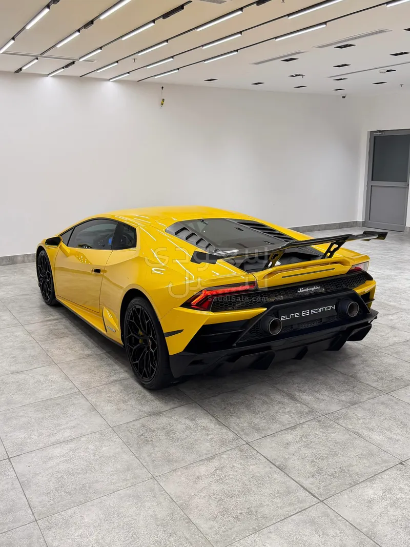 2021 لمبرجيني هوراكان ايفو