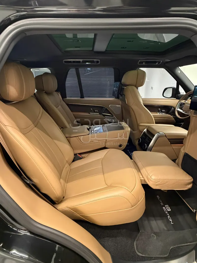 2022 لاند روفر رينج روفر اوتوبيوغرافي