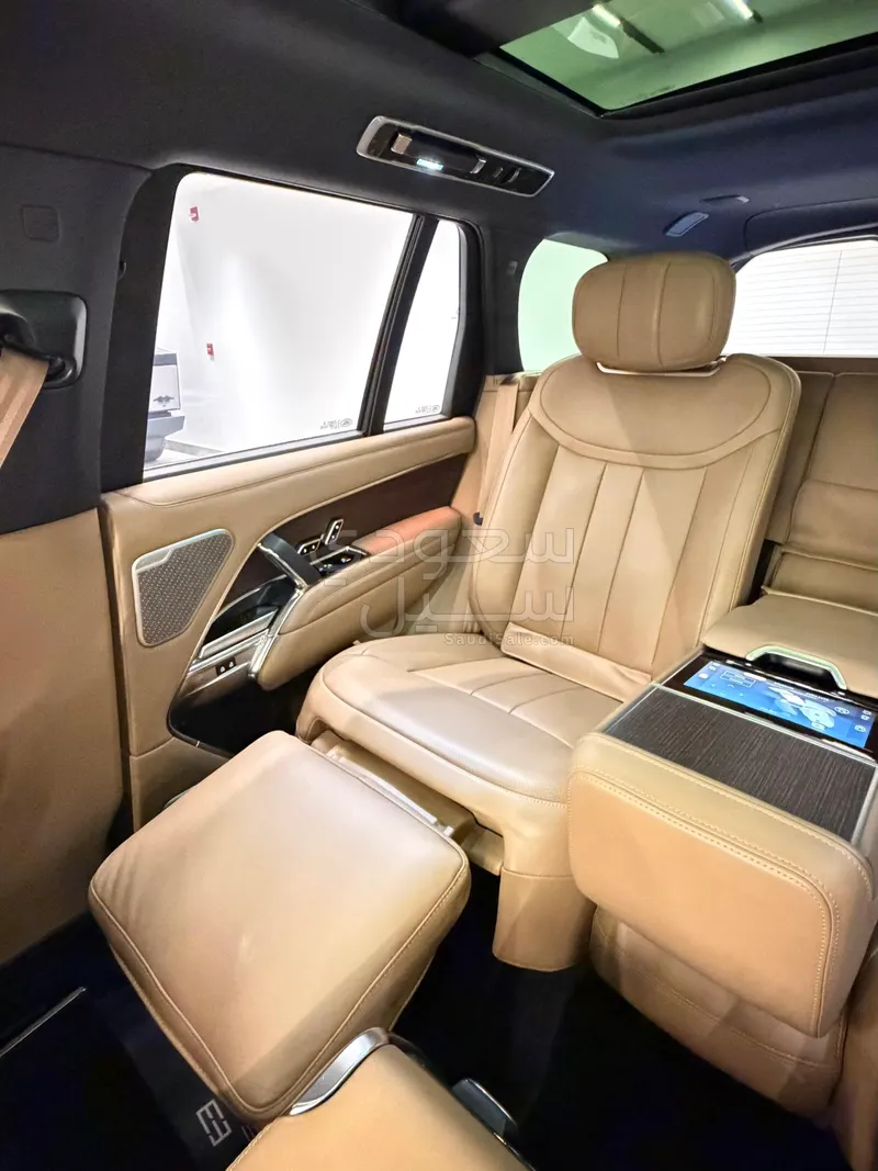 2022 لاند روفر رينج روفر اوتوبيوغرافي