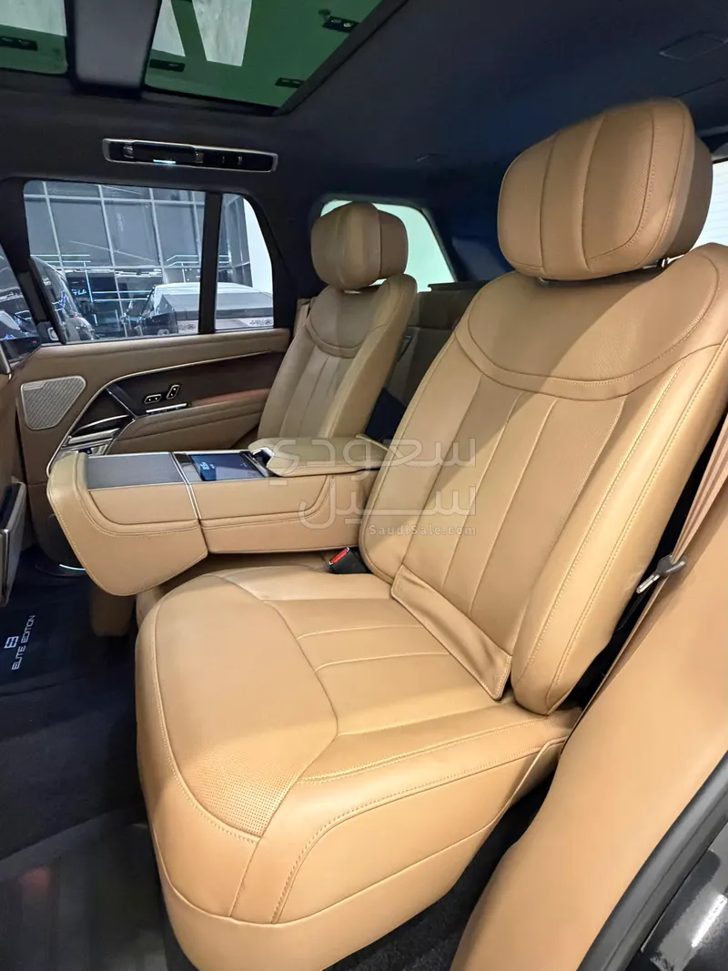 2022 لاند روفر رينج روفر اوتوبيوغرافي