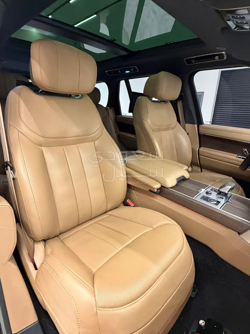 2022 لاند روفر رينج روفر اوتوبيوغرافي