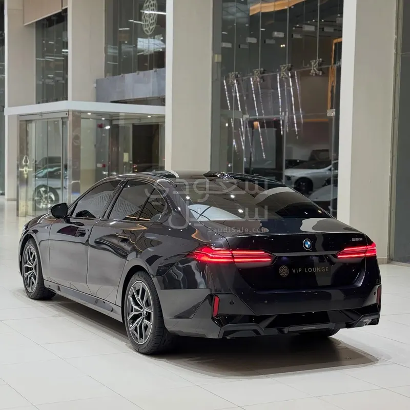 2024 بي ام دبليو الفئة الخامسة 520 أي