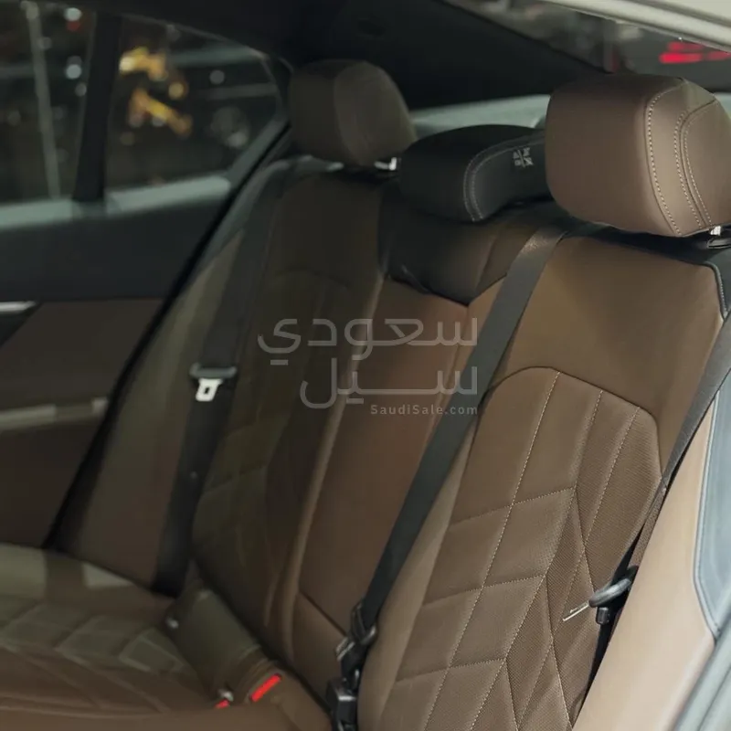 2024 بي ام دبليو الفئة الخامسة 520 أي