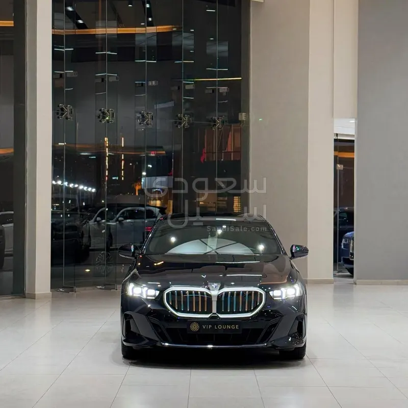 2024 بي ام دبليو الفئة الخامسة 520 أي