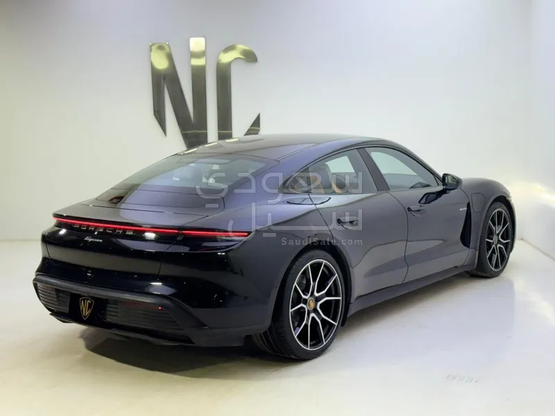 2024 بورش تايكان