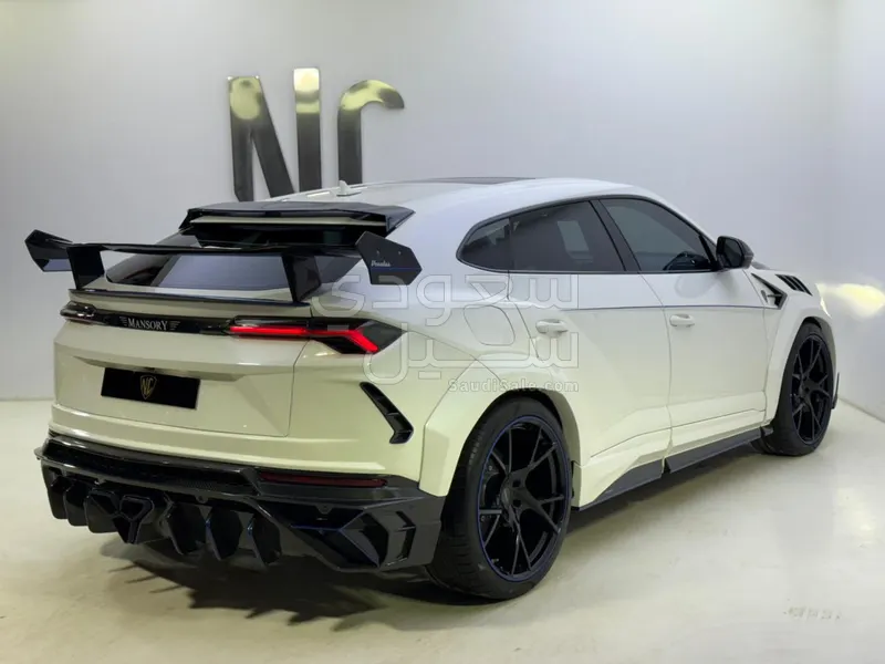 2021 لمبرجيني اوروس