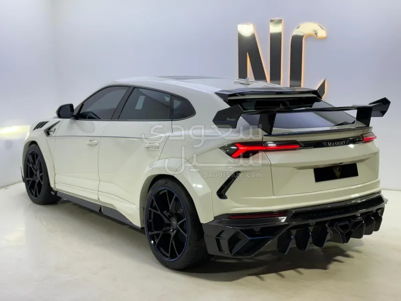 2021 لمبرجيني اوروس