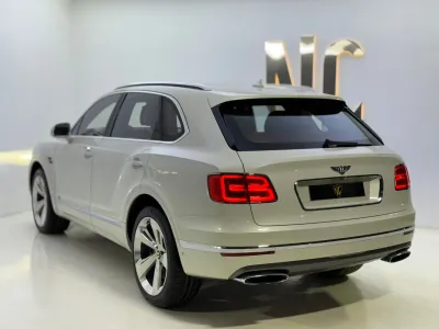 2018 بنتلي بنتايجا