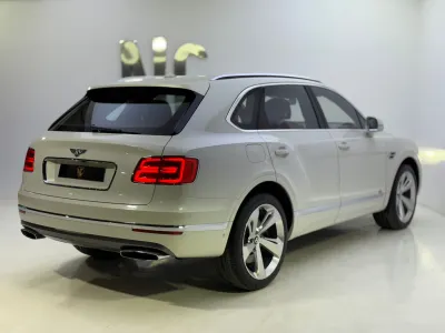 2018 بنتلي بنتايجا