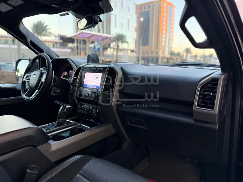 2020 فورد اف 150 رابتور