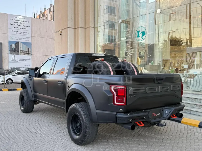 2020 فورد اف 150 رابتور