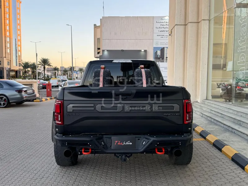 2020 فورد اف 150 رابتور