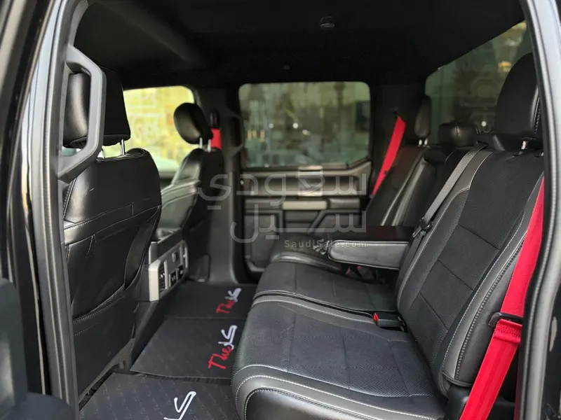 2020 فورد اف 150 رابتور