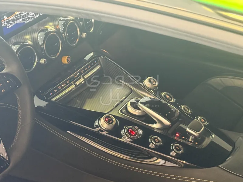 2018 مرسيدس - بنز جي تي أر أي إم جي