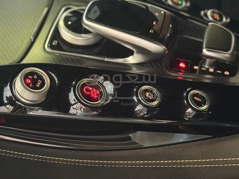 2018 مرسيدس - بنز جي تي أر أي إم جي