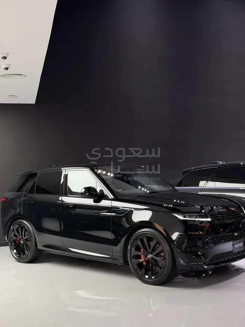 2025 لاند روفر رينج روفر سبورت اتش اس اي