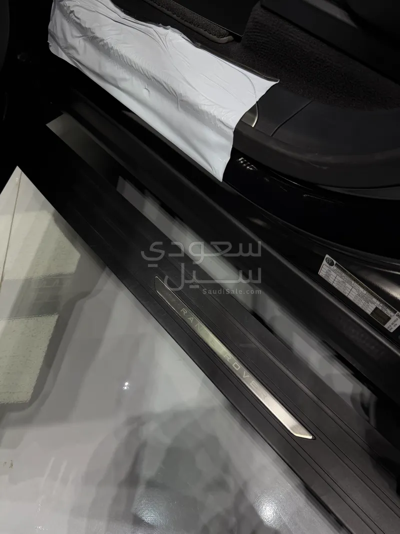 2025 لاند روفر رينج روفر سبورت اتش اس اي