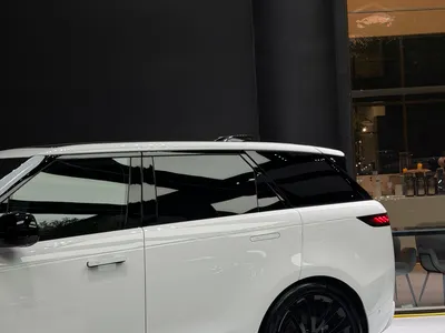 2025 لاند روفر رينج روفر سبورت اتش اس اي